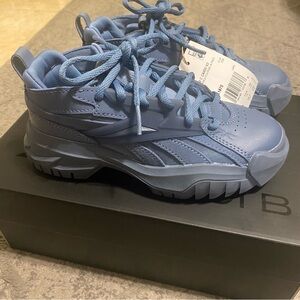 NWT Reebok Club C Cardi V2 Girls Running Shoes